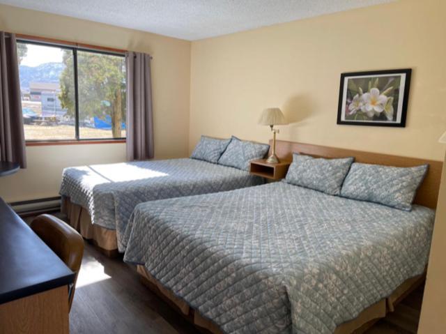 Y-5 Motel Barriere Bagian luar foto