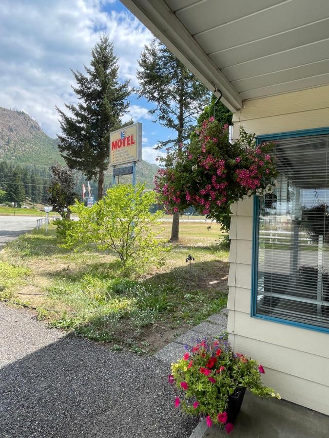 Y-5 Motel Barriere Bagian luar foto